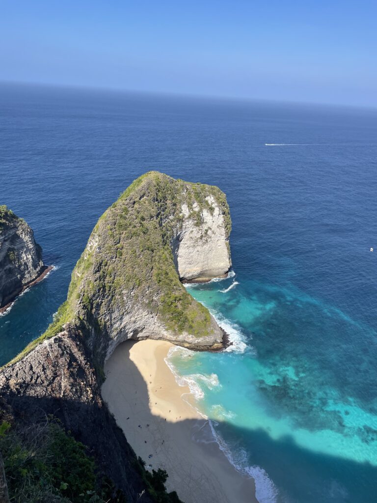 Nusa Penida, Bali- Kelinking Beach